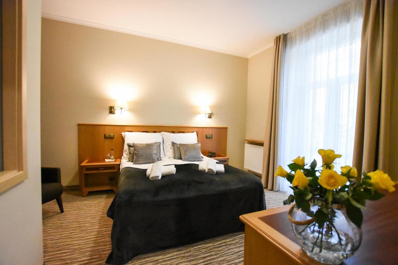 Willa Home Nocleg ze śniadaniem 3*